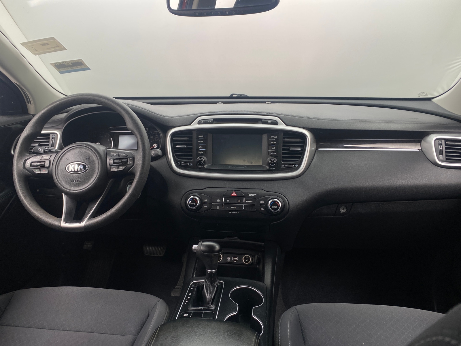 Thumbnail: 2018 Kia Sorento - 3