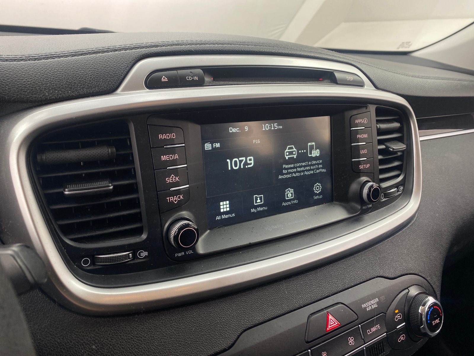 Thumbnail: 2018 Kia Sorento - 4