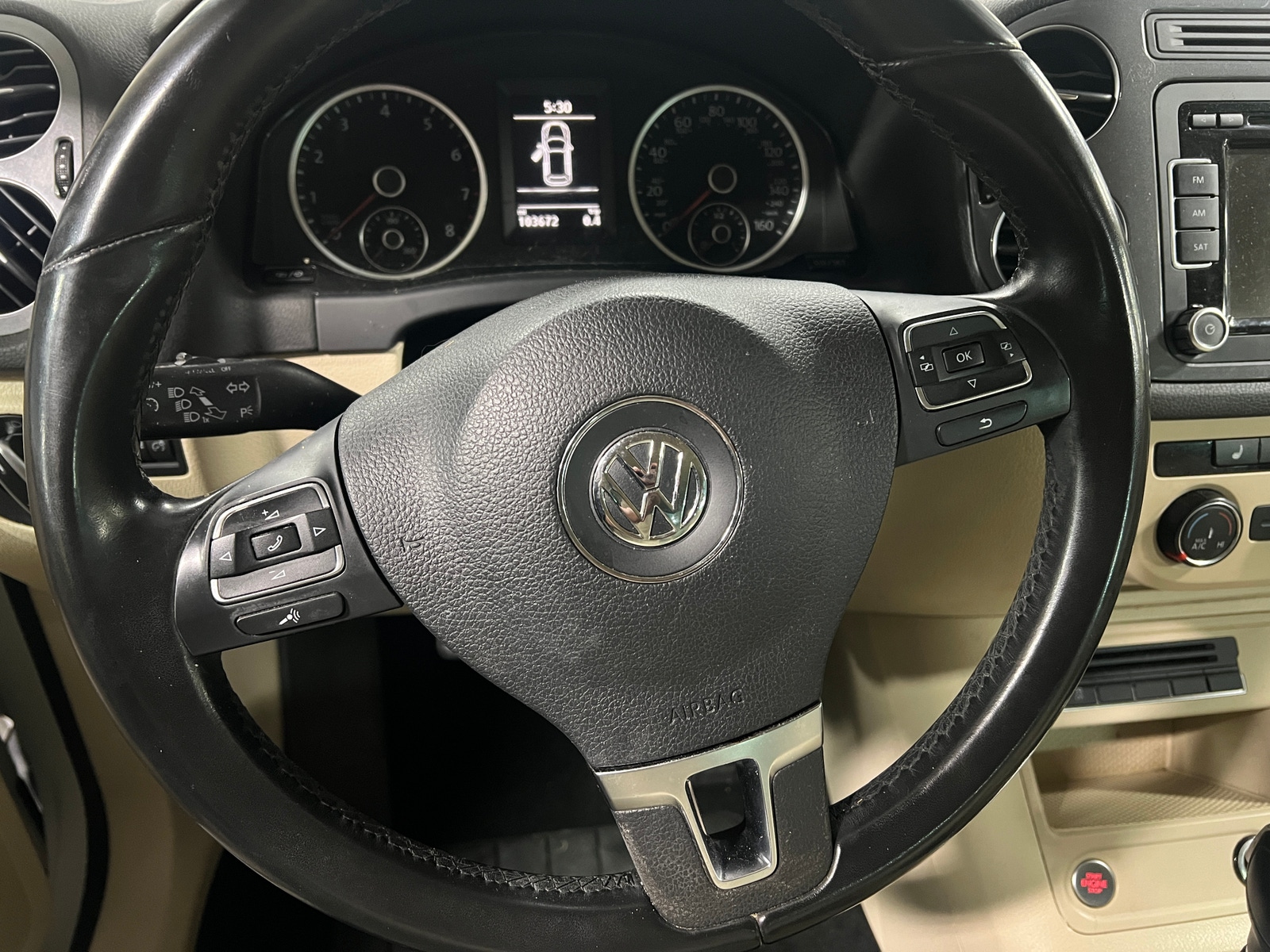 Thumbnail: 2014 Volkswagen Tiguan - 4