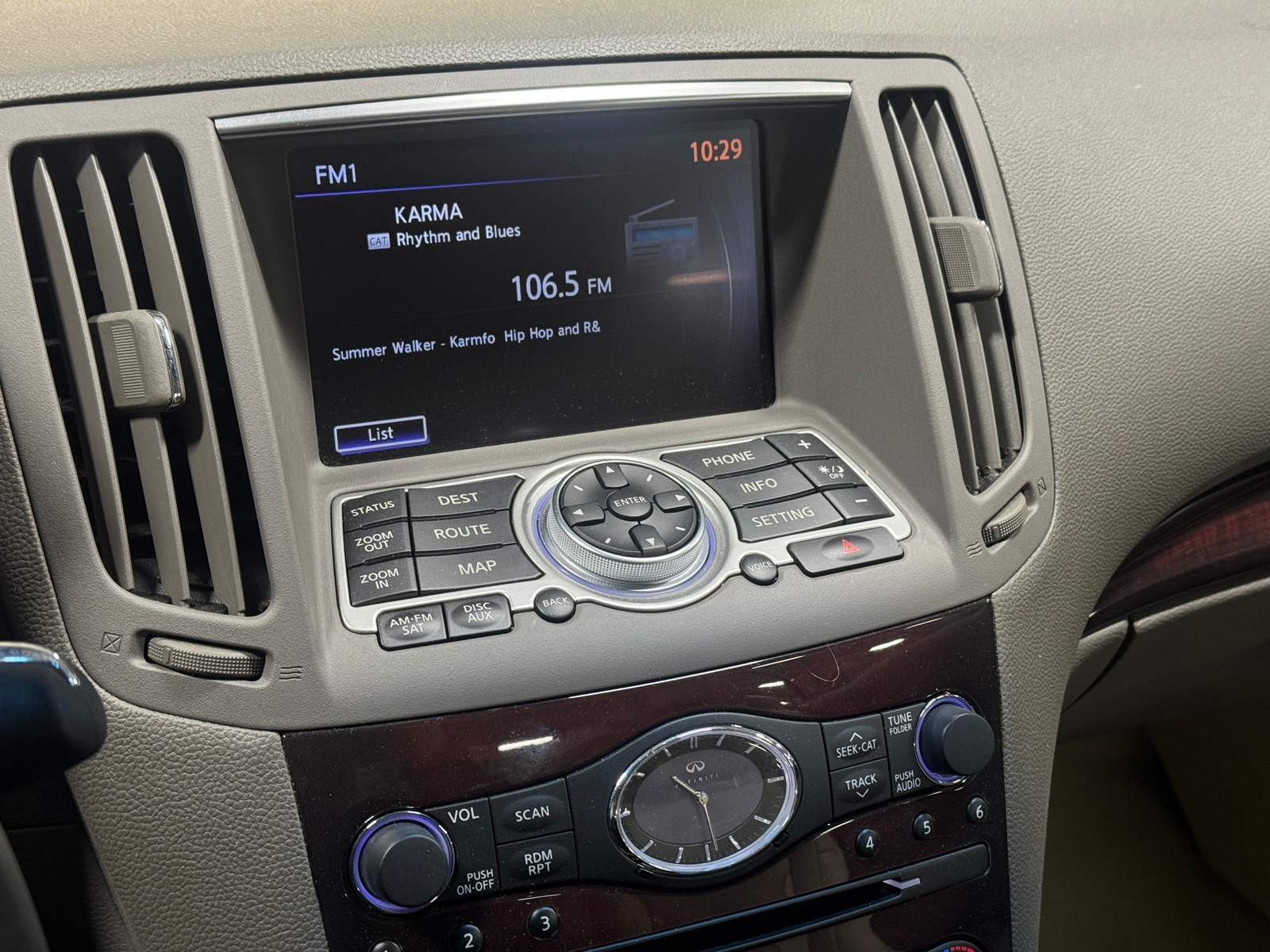 Thumbnail: 2011 INFINITI G37 - 3