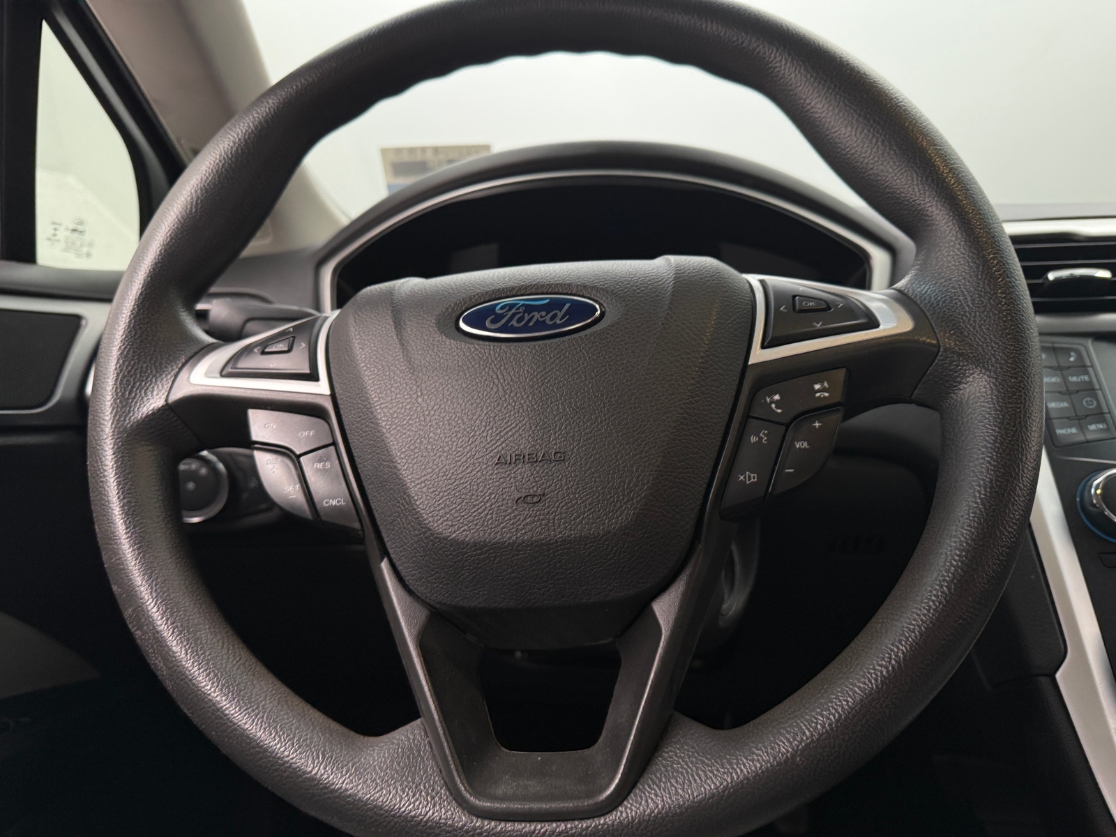 Thumbnail: 2014 Ford Fusion - 5