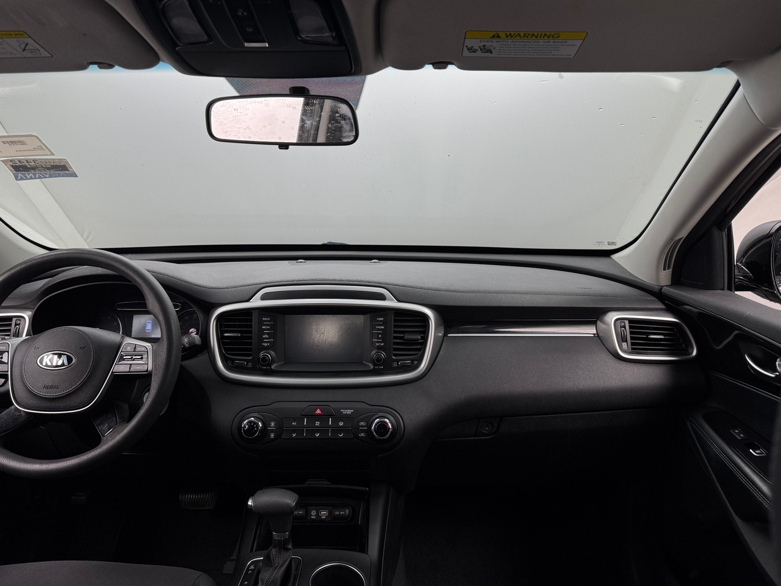 Thumbnail: 2019 Kia Sorento - 3