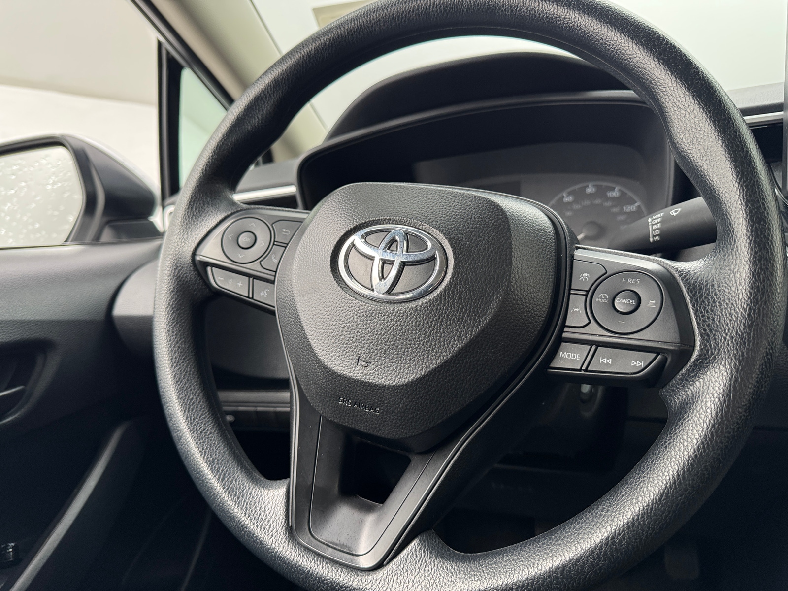 Thumbnail: 2025 Toyota Corolla - 5