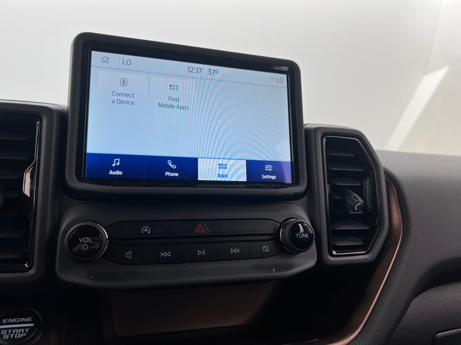 Thumbnail: 2022 Ford Bronco Sport - 4