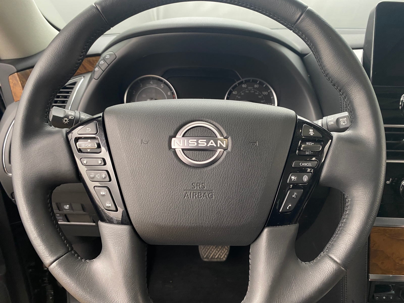 Thumbnail: 2022 Nissan Armada - 4