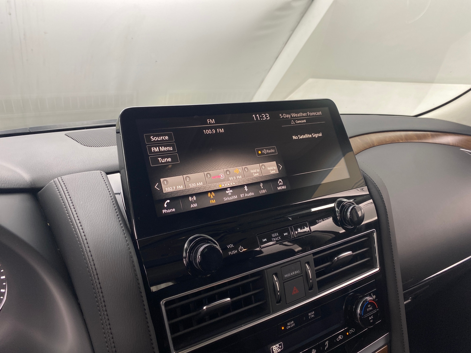 Thumbnail: 2022 Nissan Armada - 3