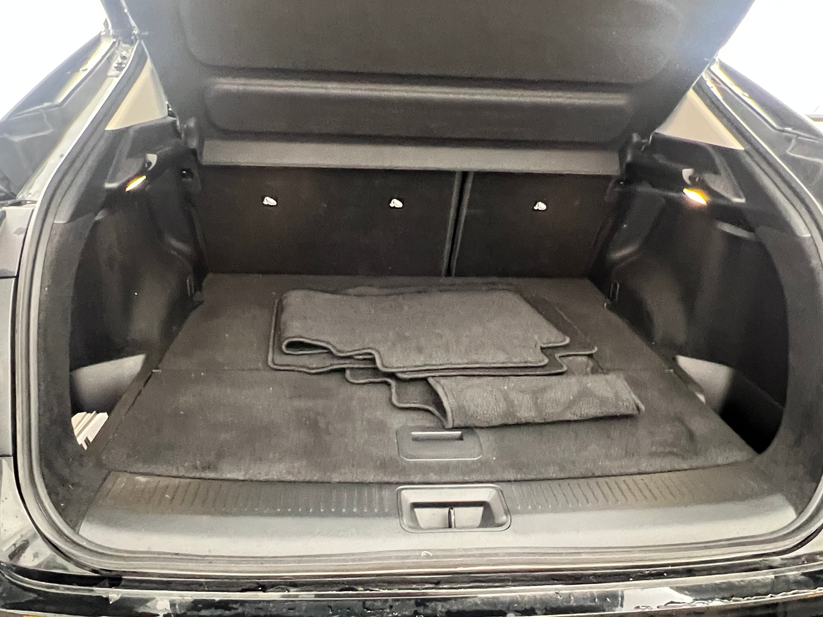 Thumbnail: 2023 Nissan Ariya - 6