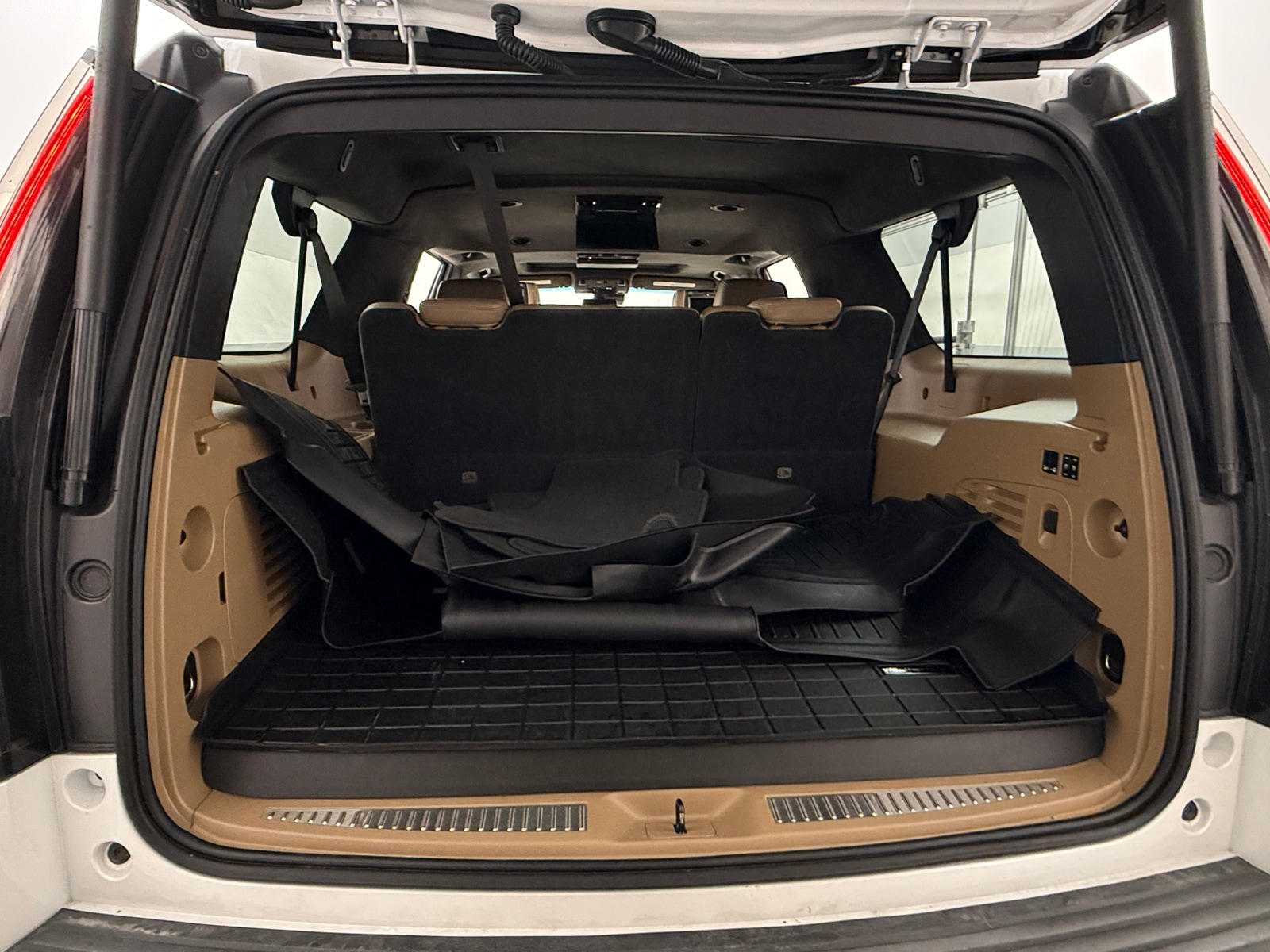 Thumbnail: 2018 Cadillac Escalade - 6