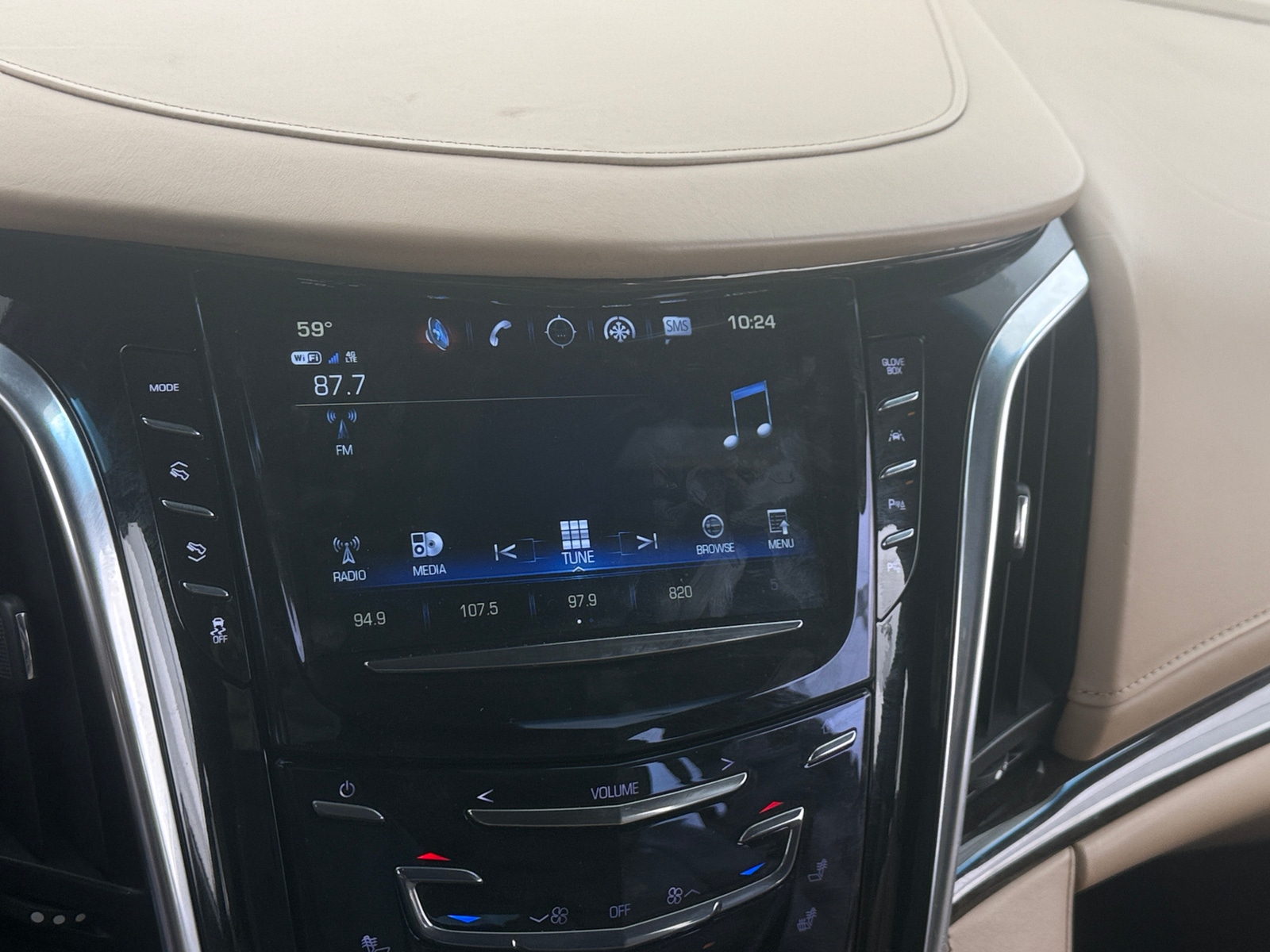 Thumbnail: 2018 Cadillac Escalade - 3