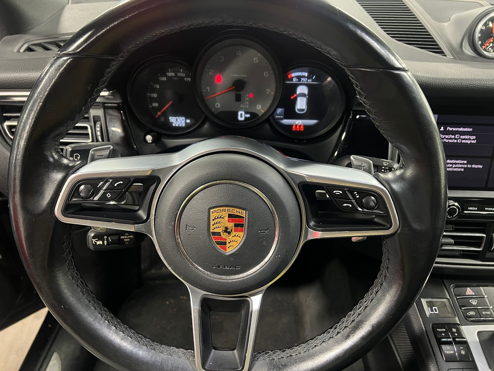 Thumbnail: 2021 Porsche Macan - 5