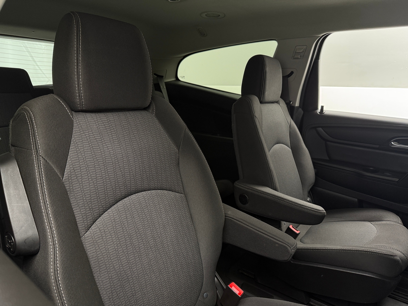 Thumbnail: 2017 Chevrolet Traverse - 6