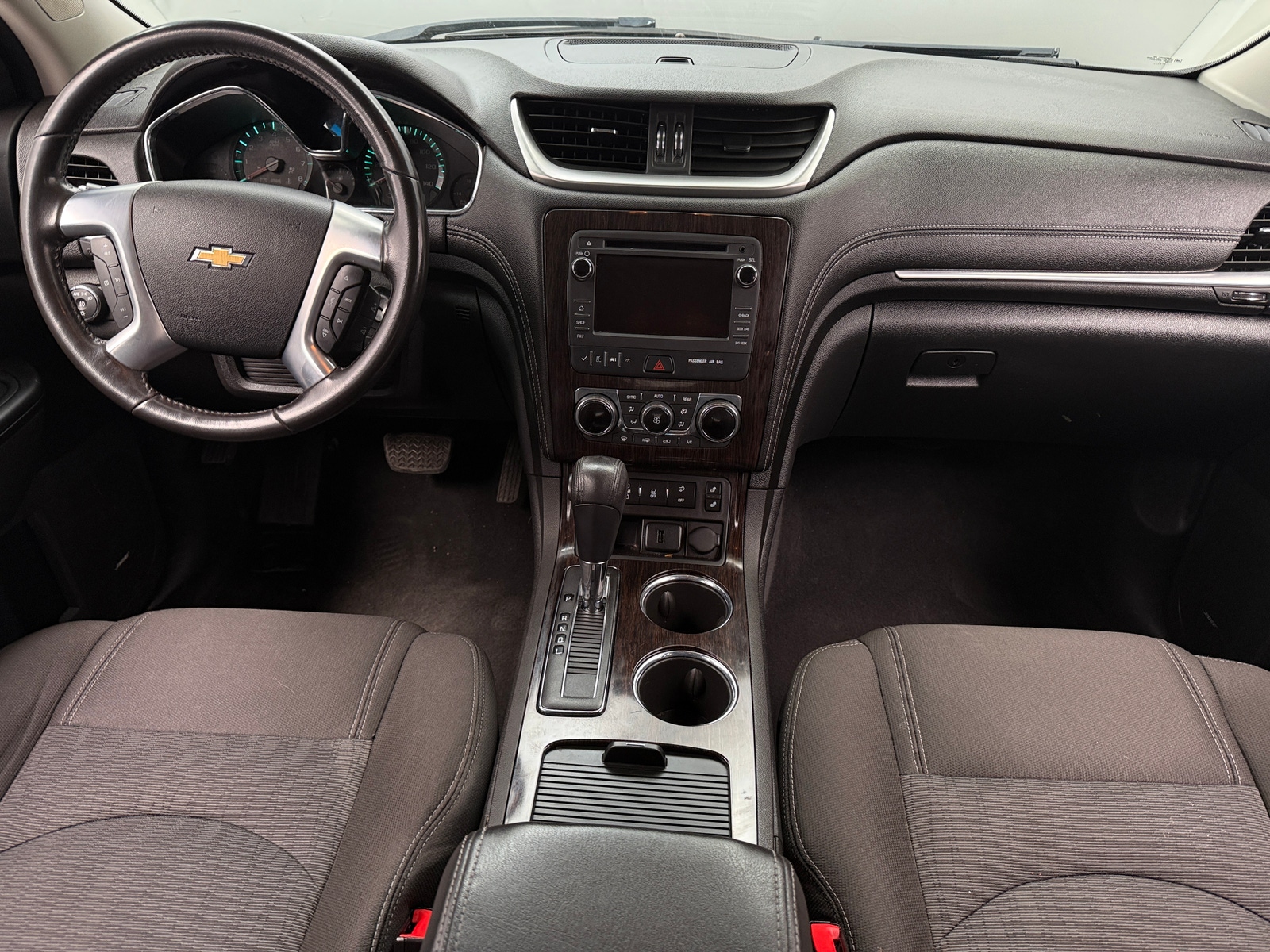 Thumbnail: 2017 Chevrolet Traverse - 3