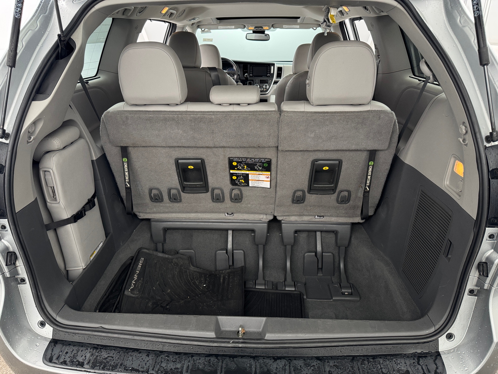 Thumbnail: 2020 Toyota Sienna - 6