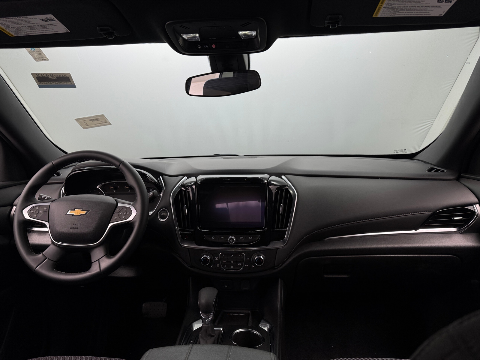 Thumbnail: 2023 Chevrolet Traverse - 3