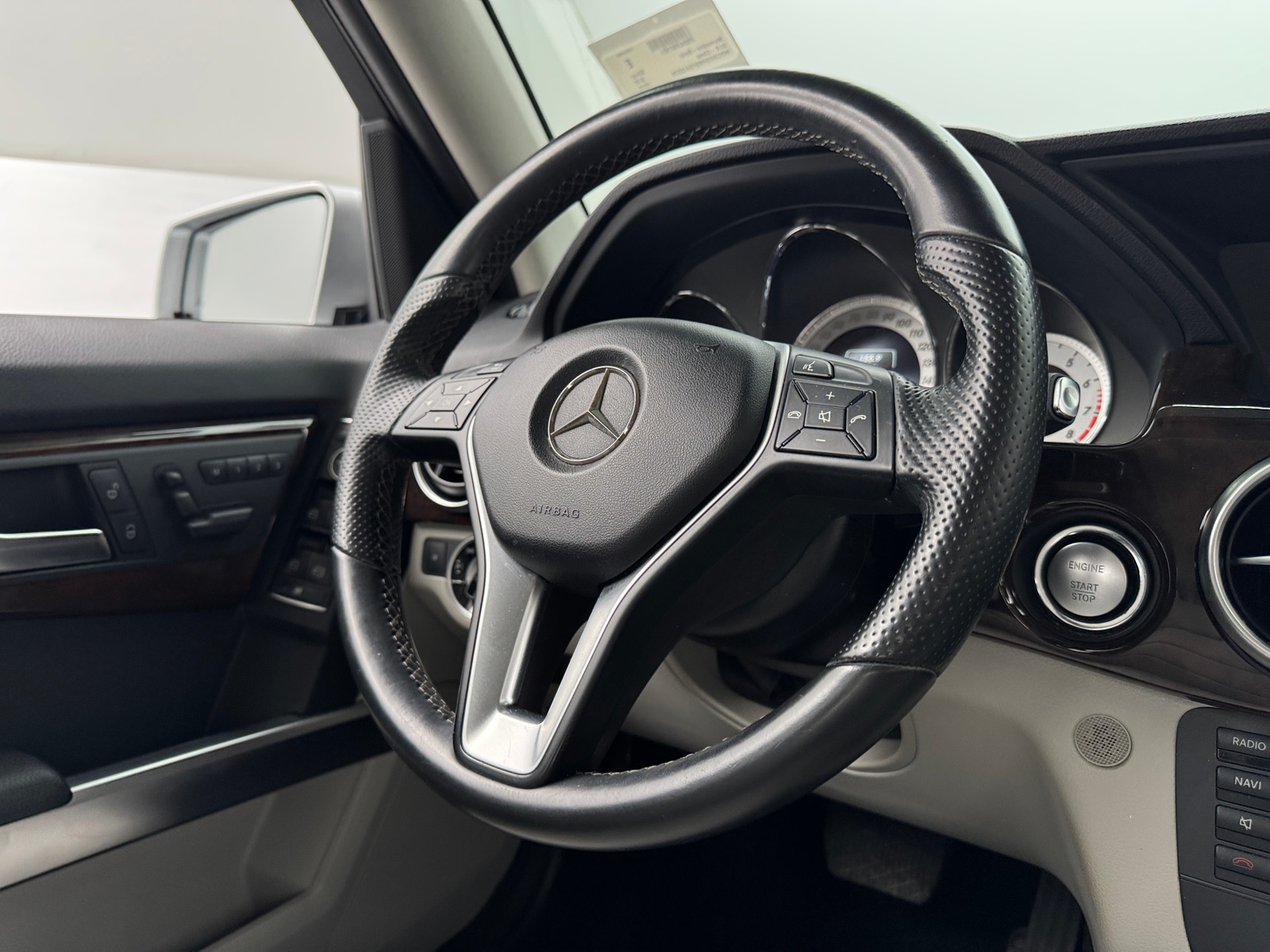 Thumbnail: 2015 Mercedes-Benz GLK - 4