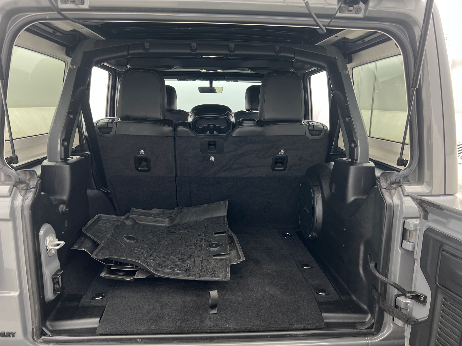 Thumbnail: 2023 Jeep Wrangler - 7