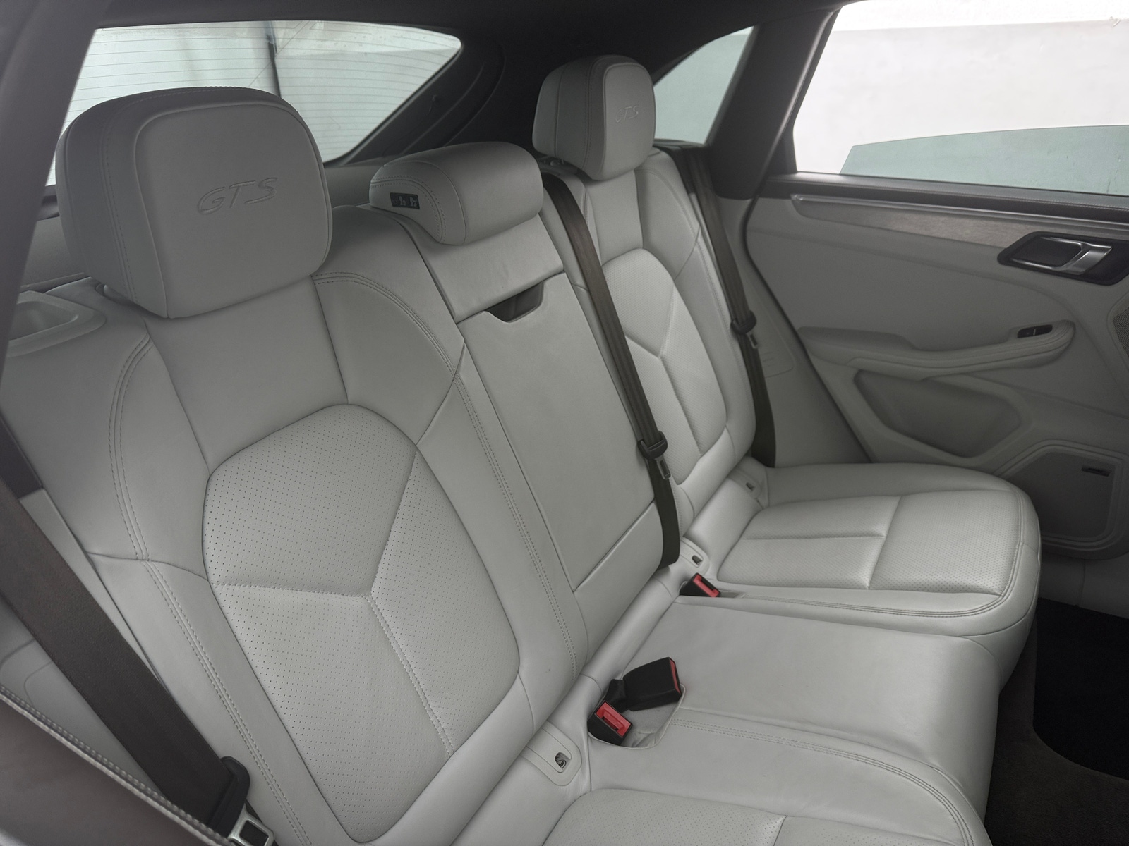 Thumbnail: 2018 Porsche Macan - 5