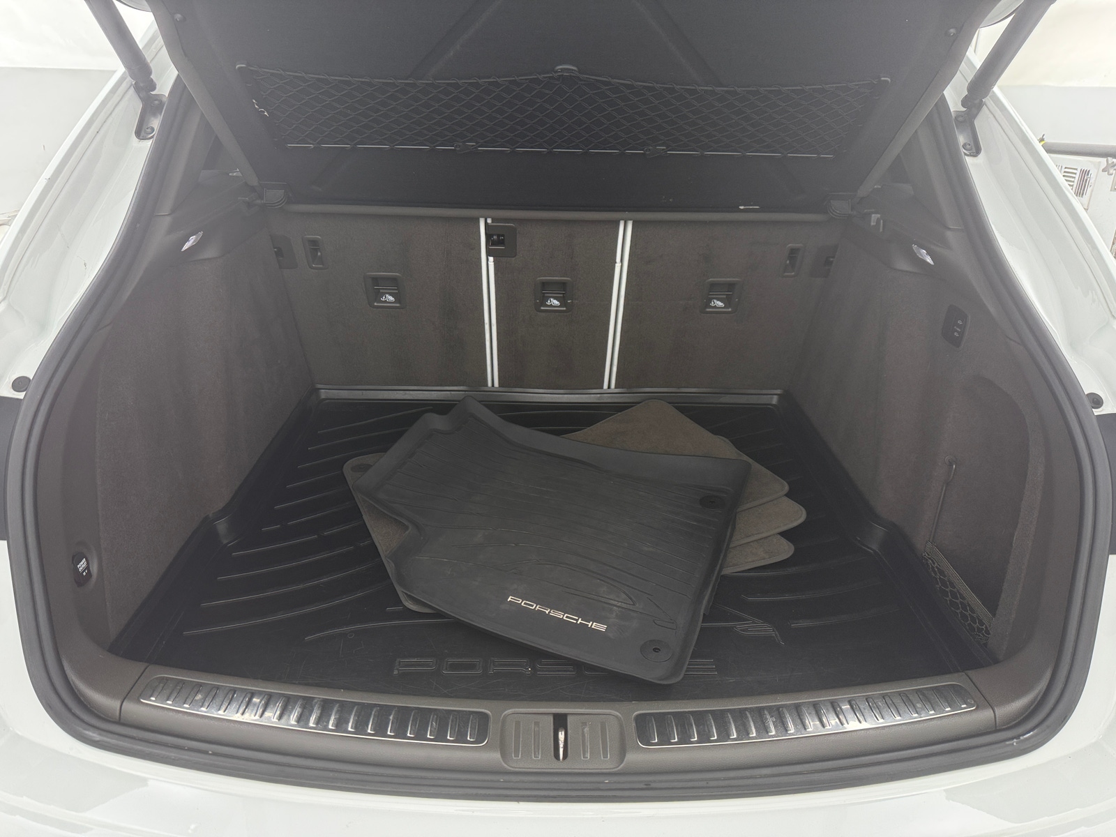 Thumbnail: 2018 Porsche Macan - 6