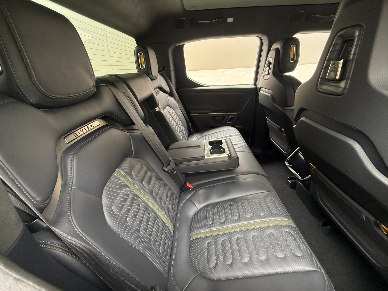 Thumbnail: 2022 Rivian R1T - 5