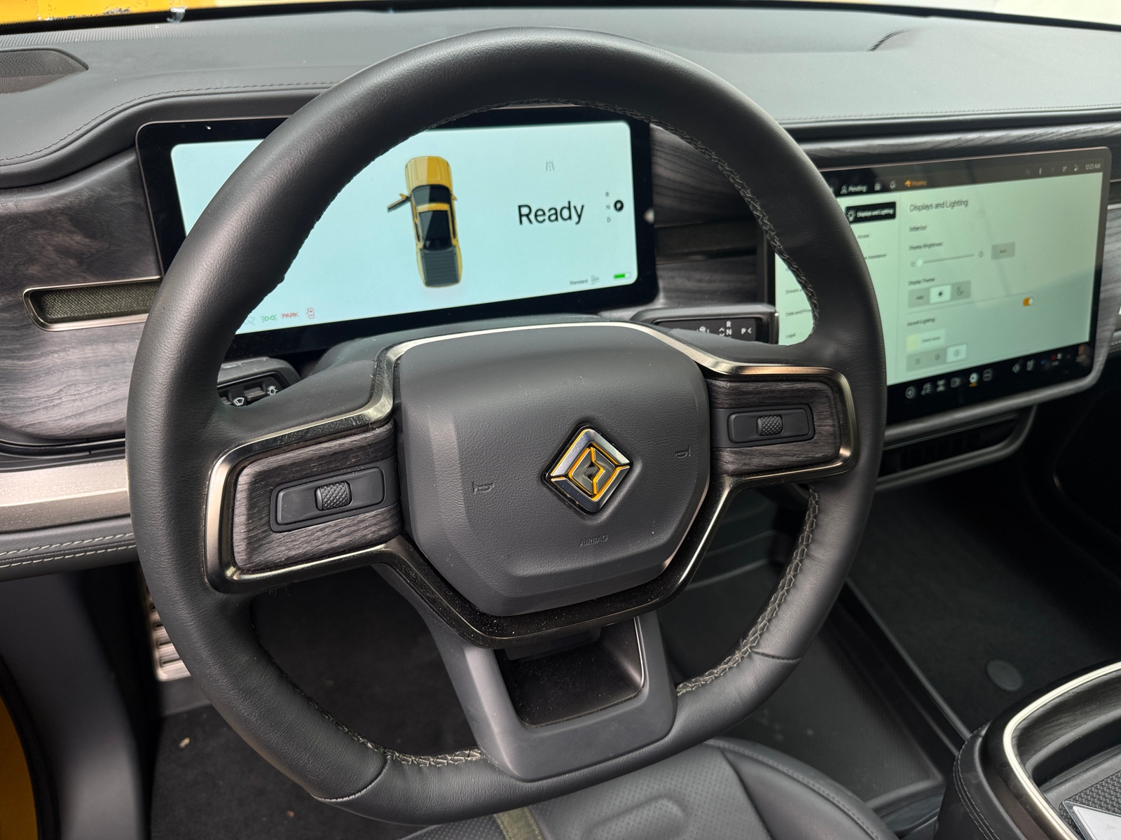 Thumbnail: 2022 Rivian R1T - 4