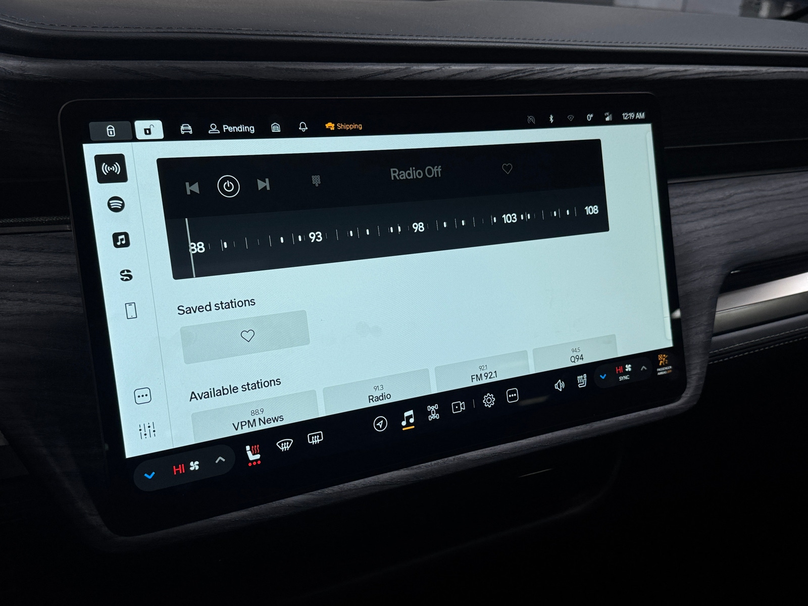 Thumbnail: 2022 Rivian R1T - 3