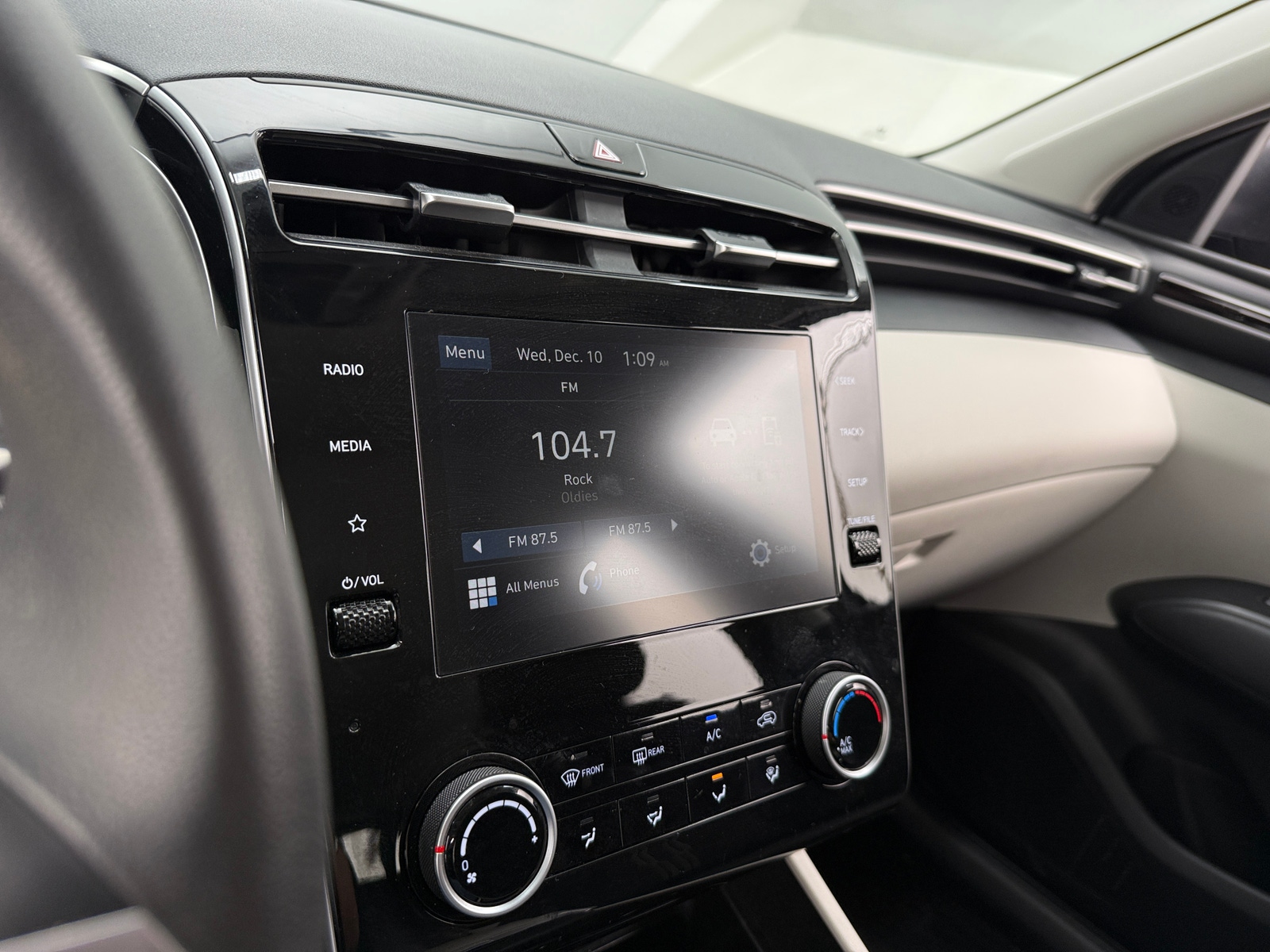 Thumbnail: 2023 Hyundai Tucson - 4