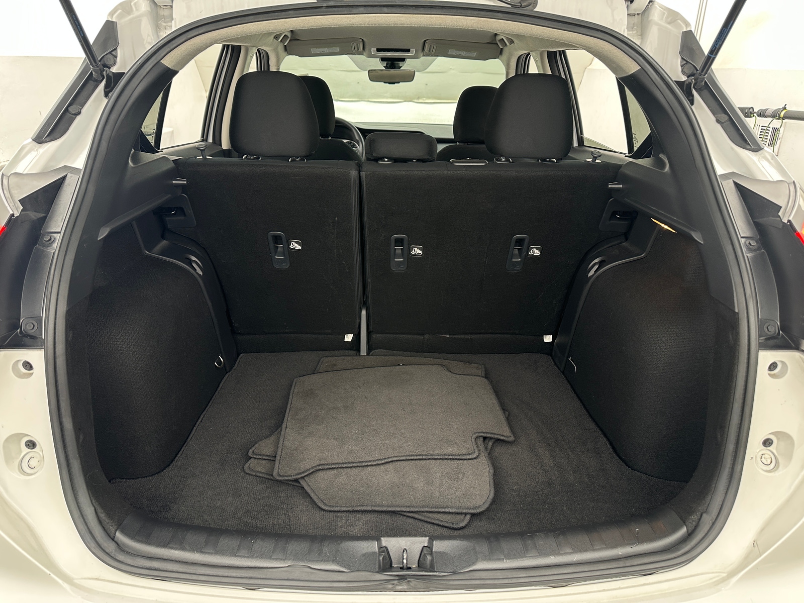 Thumbnail: 2024 Nissan Kicks - 7