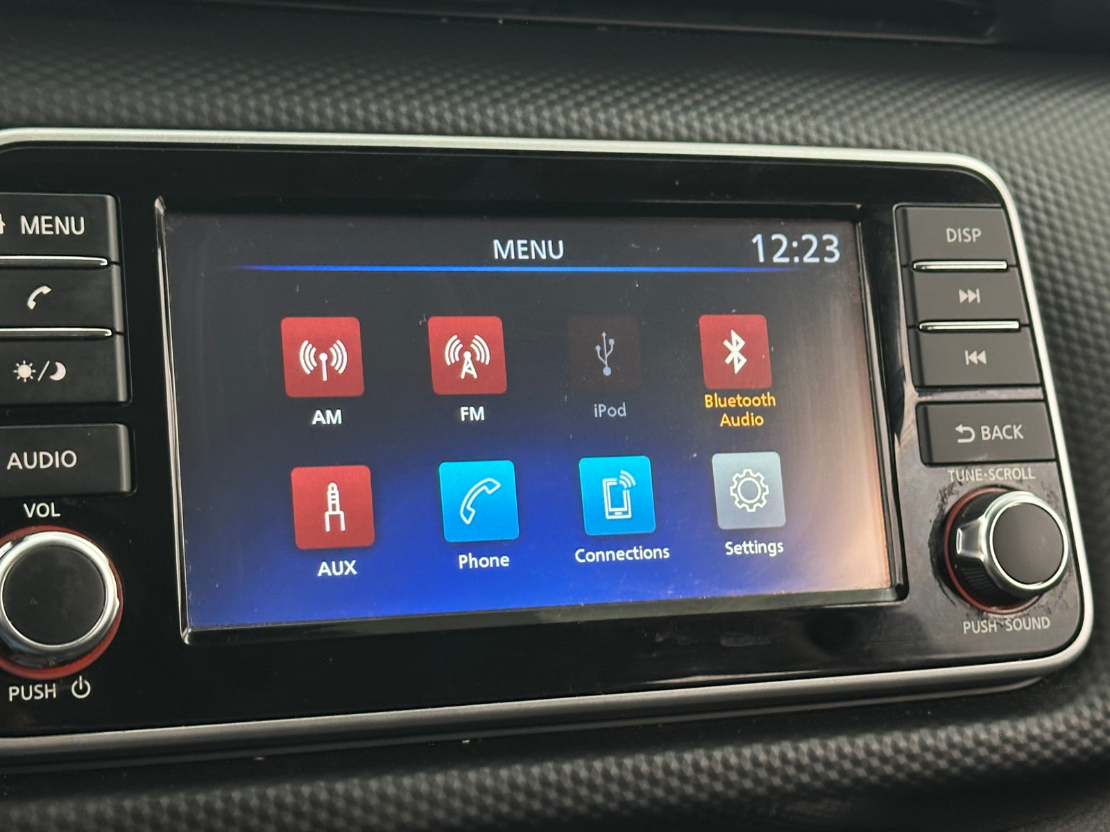 Thumbnail: 2024 Nissan Kicks - 4