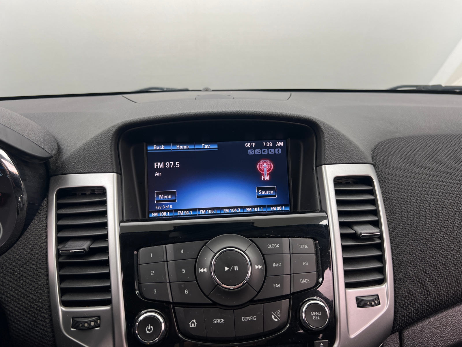 Thumbnail: 2014 Chevrolet Cruze - 4