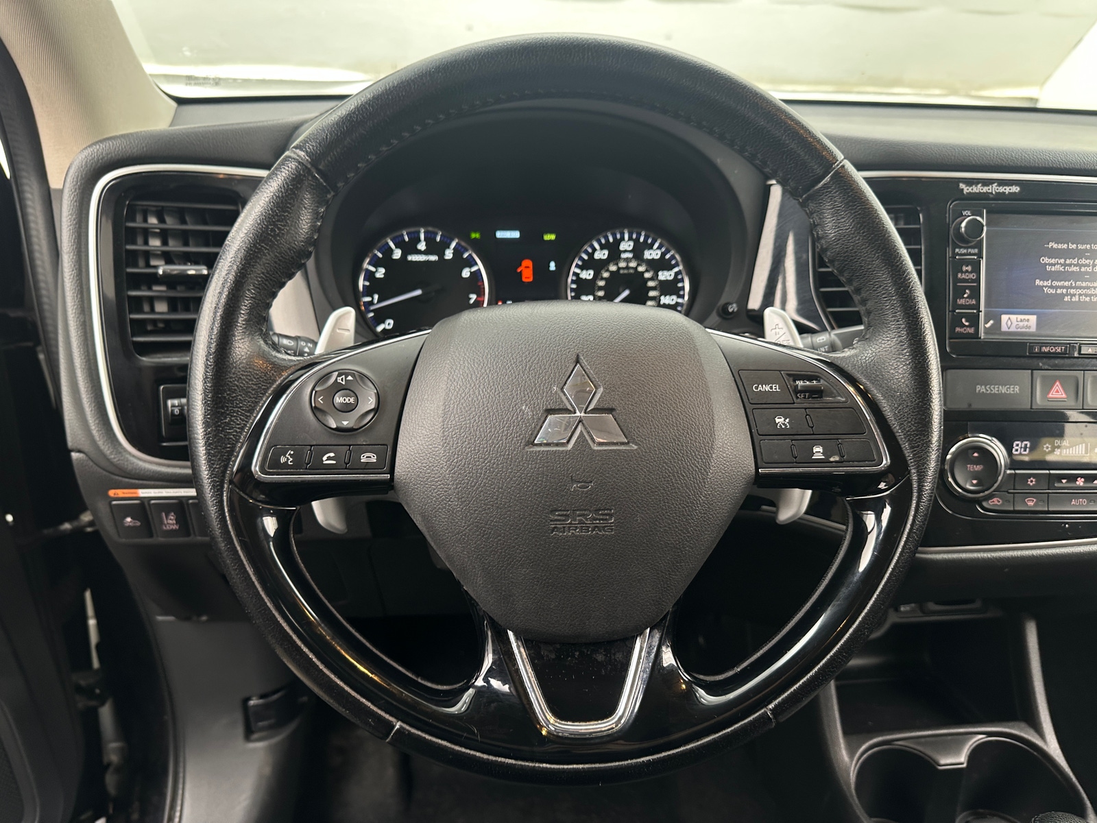 Thumbnail: 2016 Mitsubishi Outlander - 4