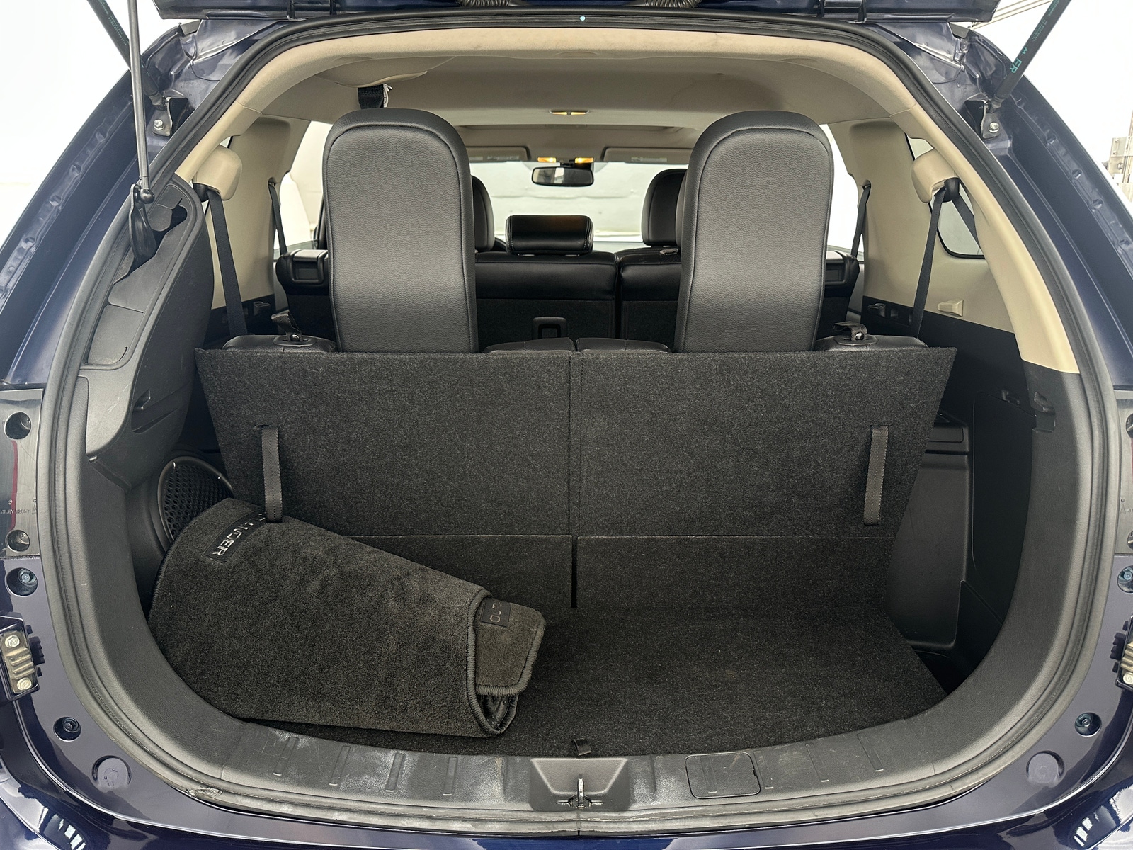 Thumbnail: 2016 Mitsubishi Outlander - 6