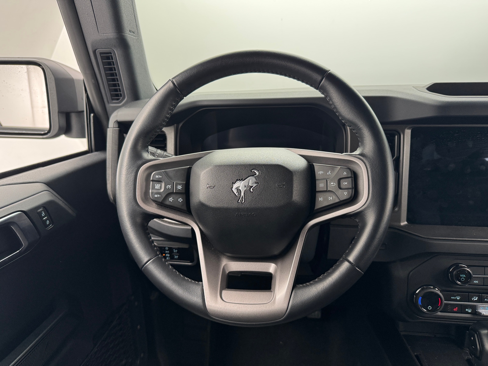 Thumbnail: 2025 Ford Bronco - 5