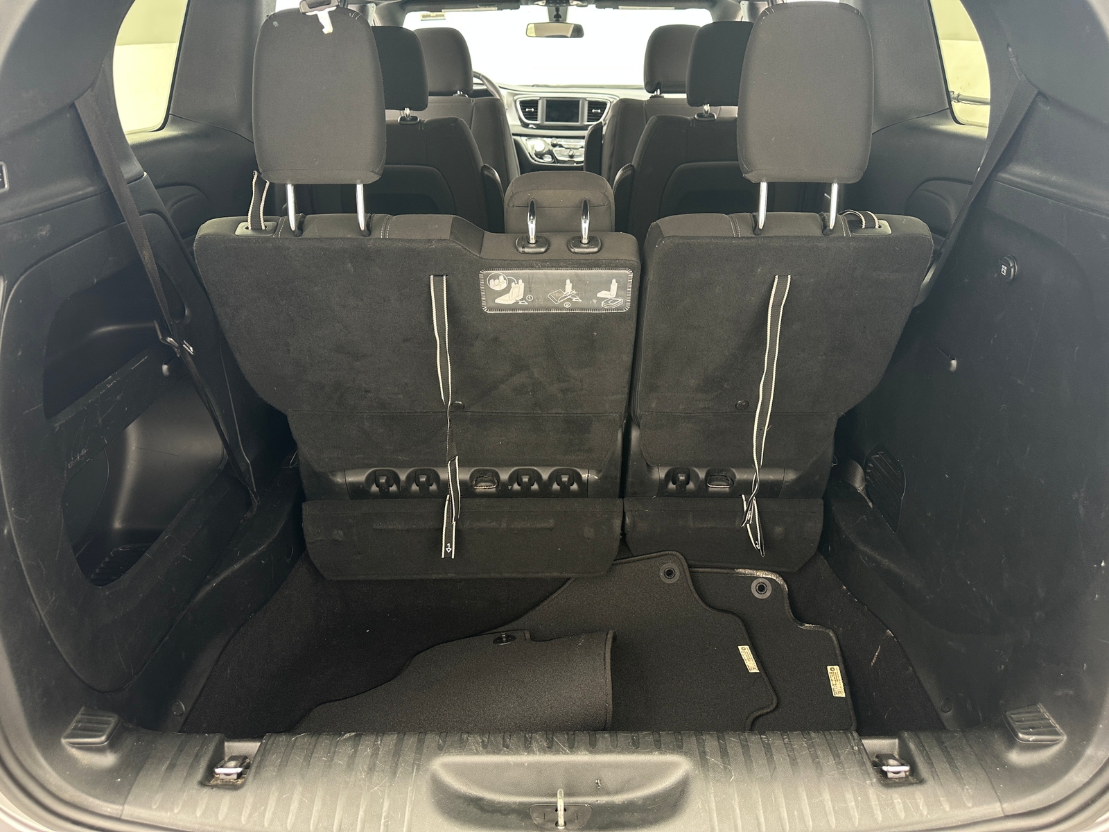 Thumbnail: 2018 Chrysler Pacifica - 7