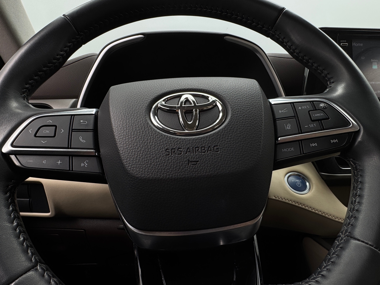 Thumbnail: 2021 Toyota Highlander - 4