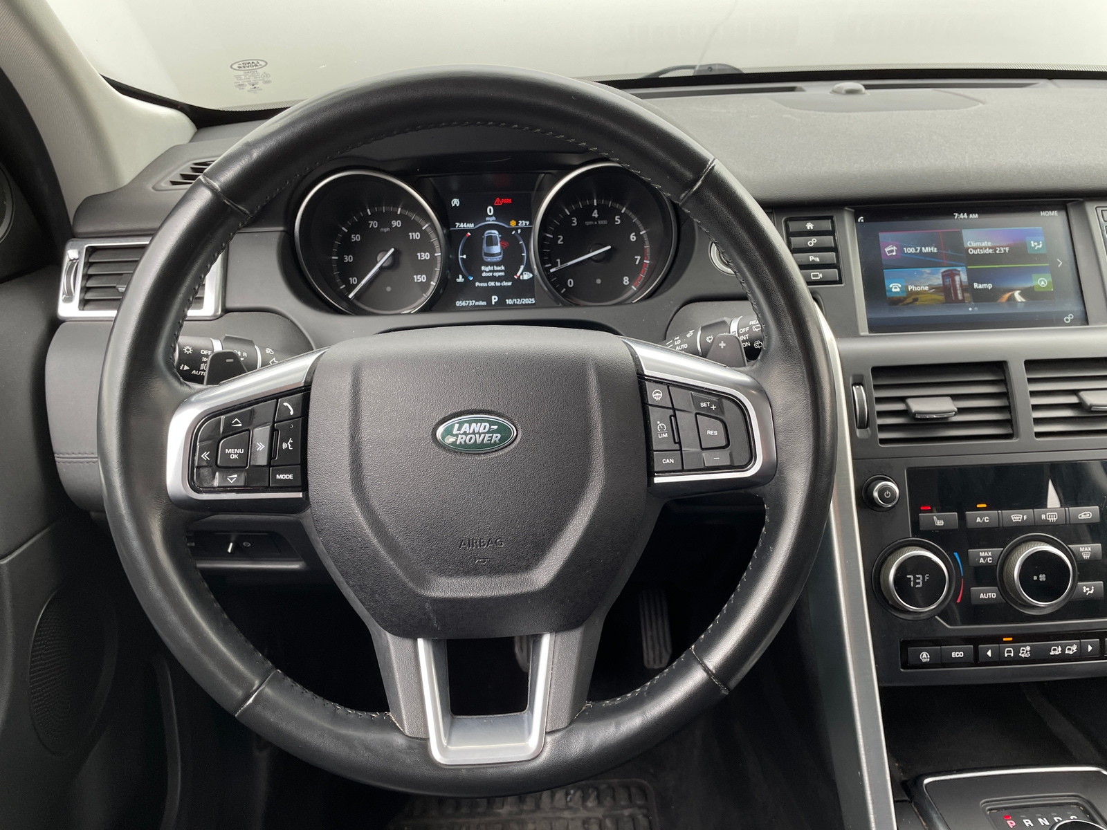 Thumbnail: 2018 Land Rover Discovery Sport - 5