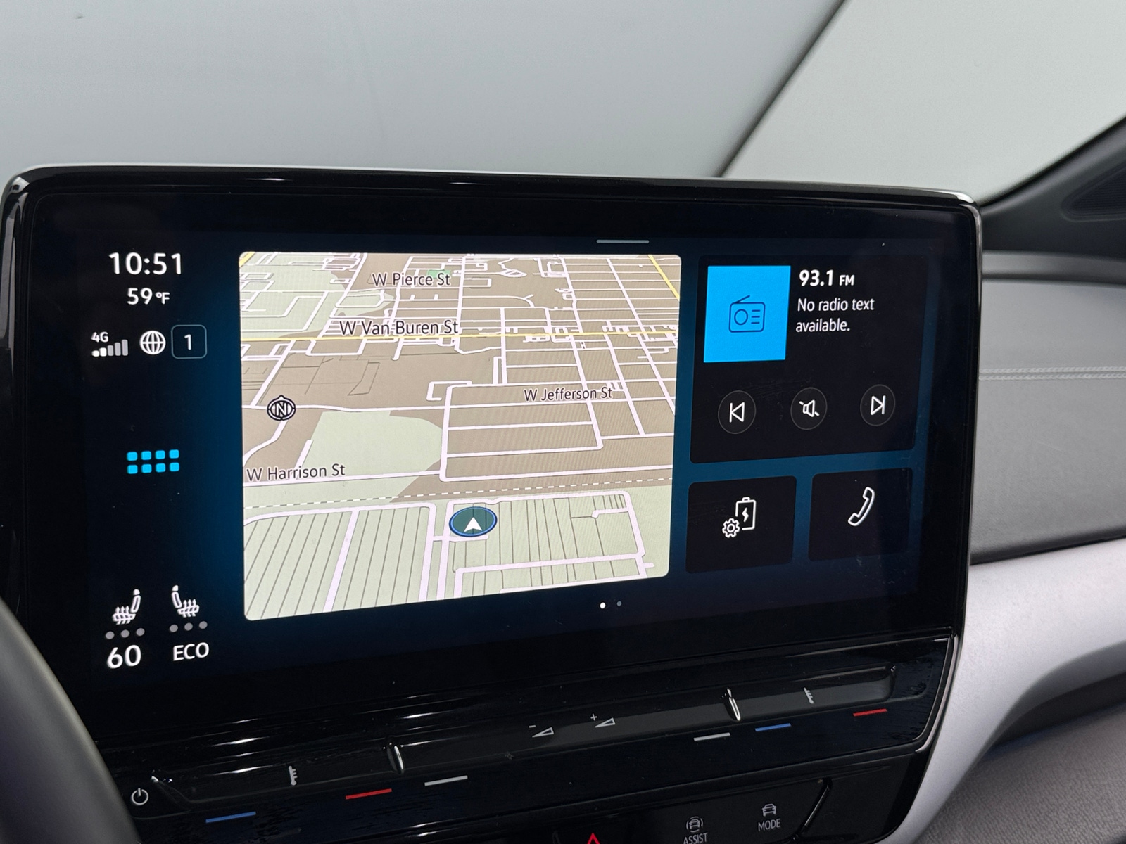 Thumbnail: 2024 Volkswagen ID.4 - 3