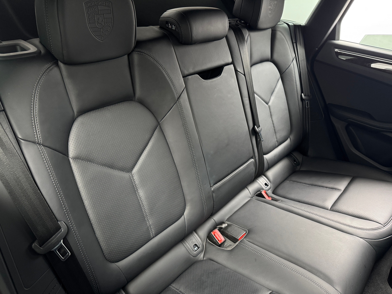 Thumbnail: 2021 Porsche Macan - 5