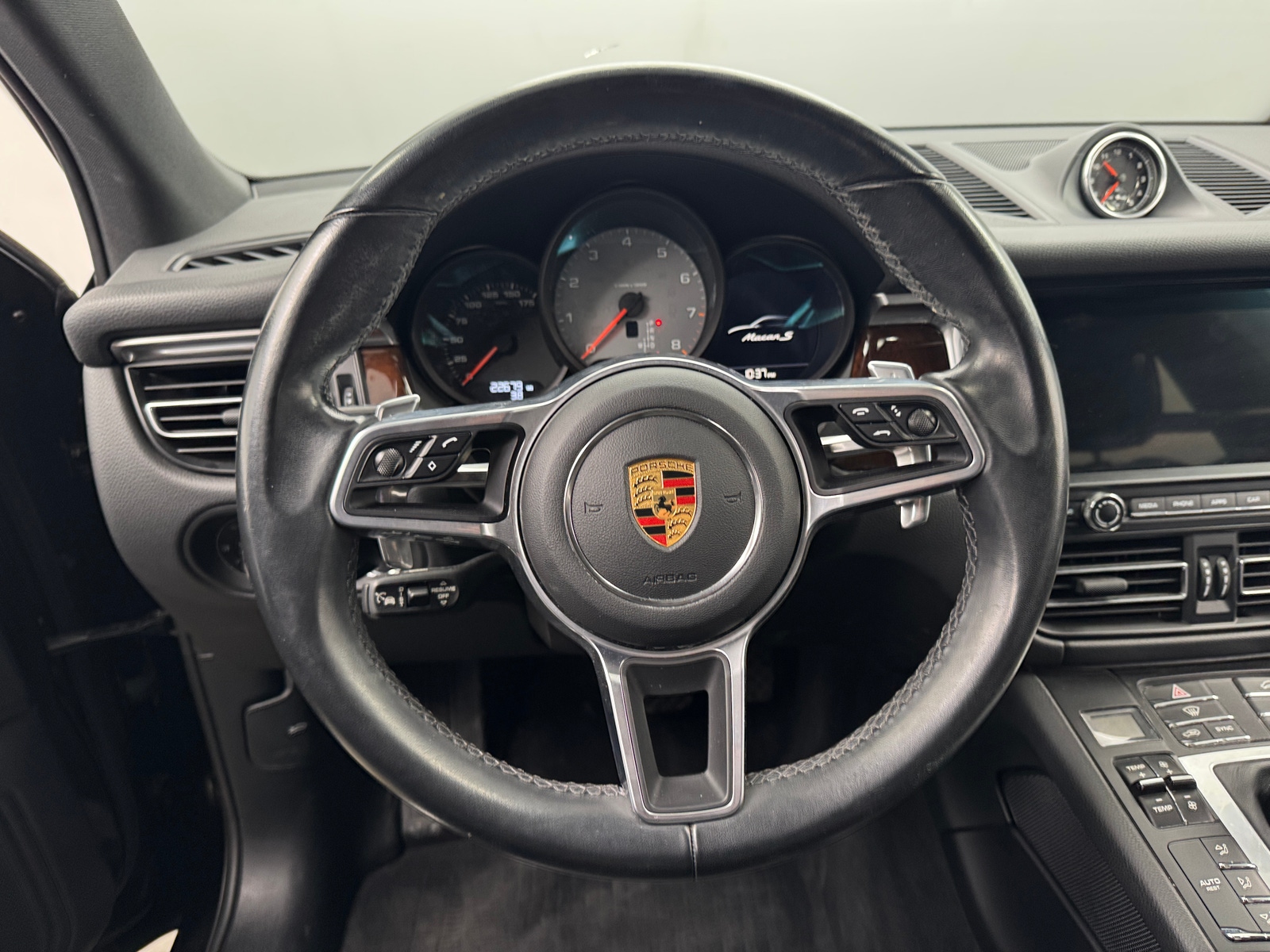 Thumbnail: 2021 Porsche Macan - 4