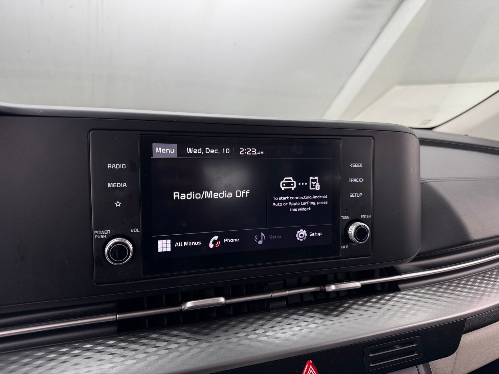 Thumbnail: 2022 Kia Carnival - 3