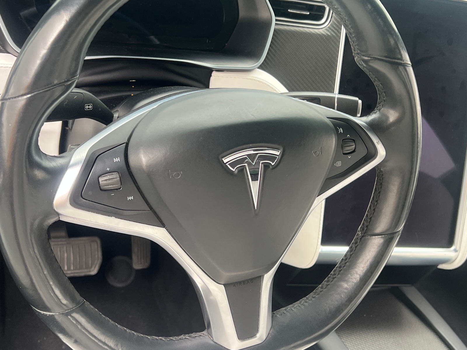 Thumbnail: 2017 Tesla Model X - 4