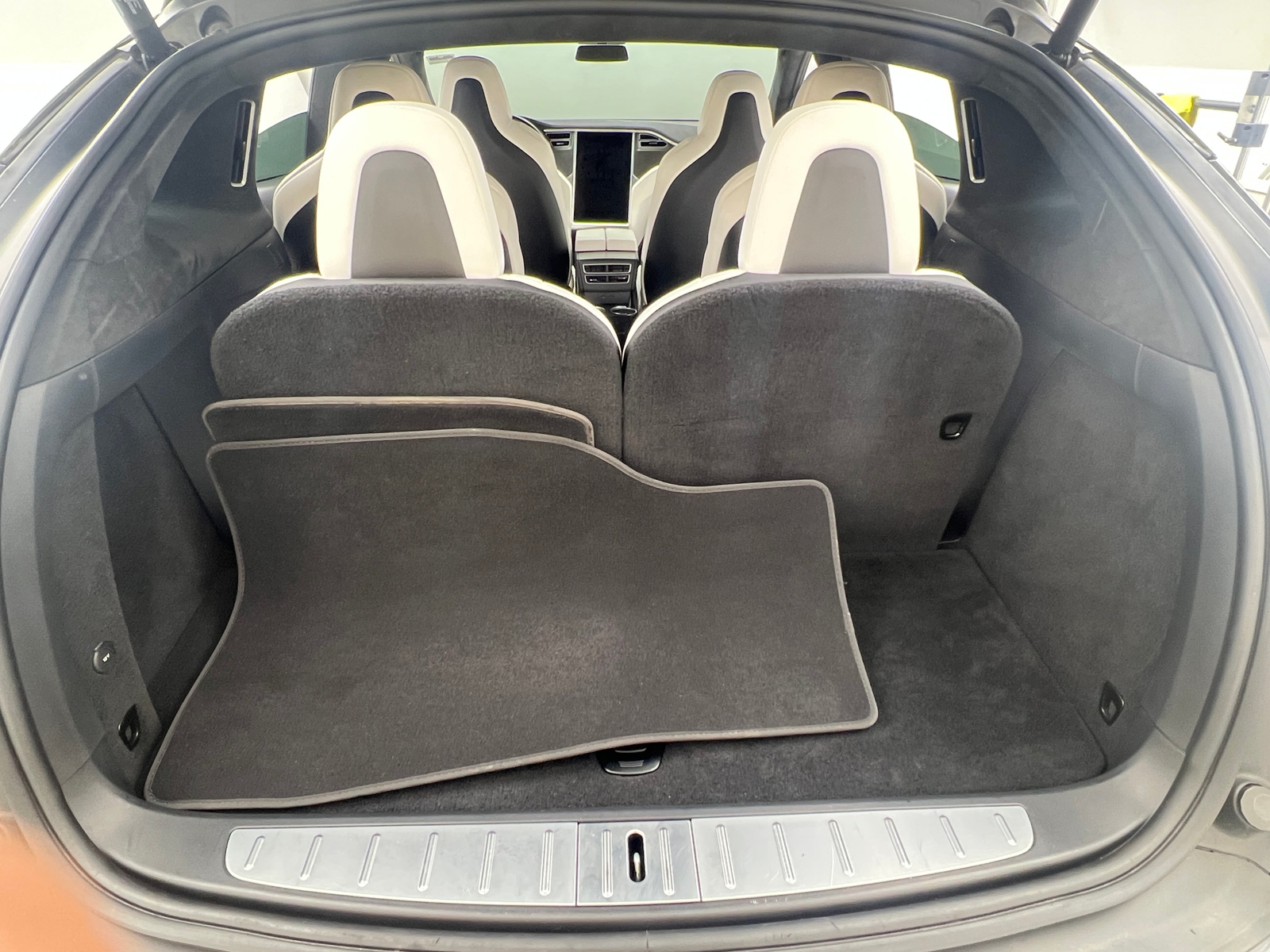 Thumbnail: 2017 Tesla Model X - 6