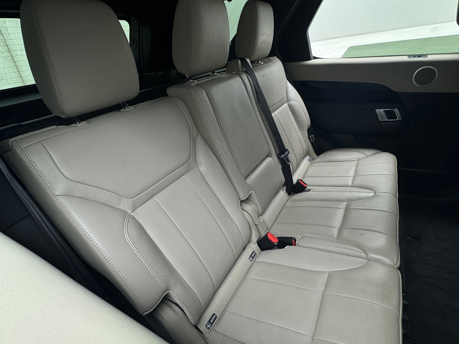 Thumbnail: 2019 Land Rover Discovery - 5