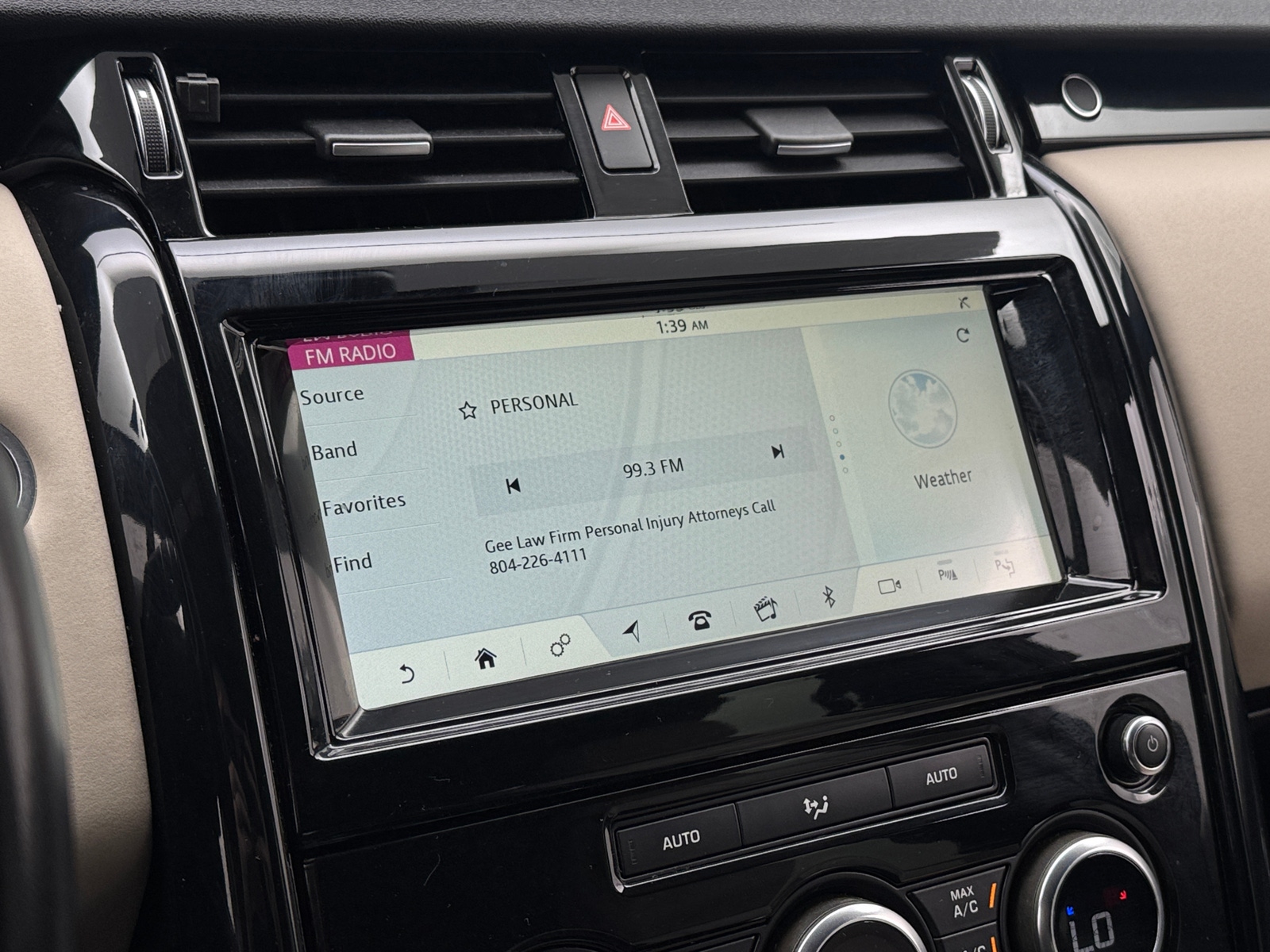 Thumbnail: 2019 Land Rover Discovery - 3