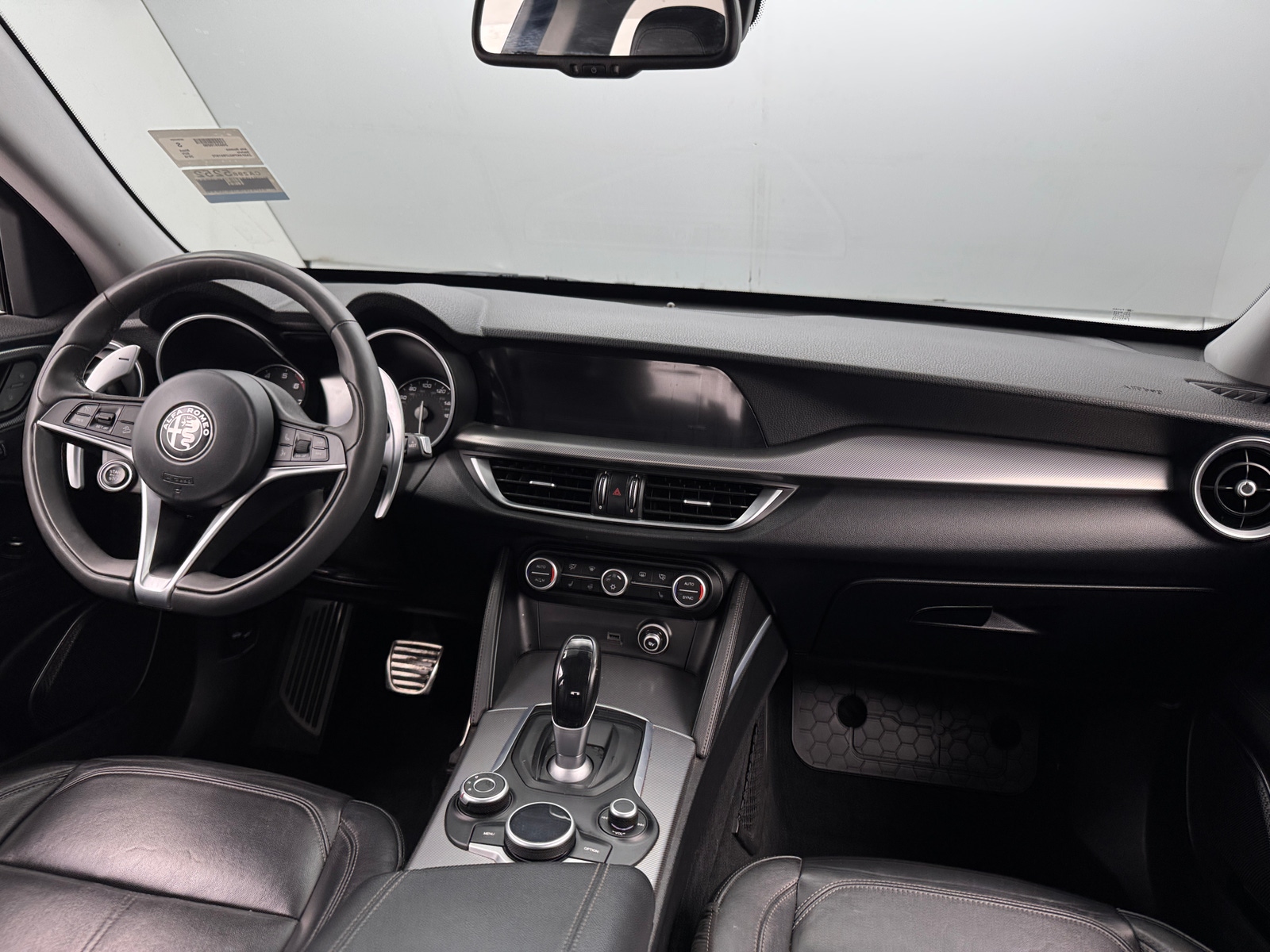 Thumbnail: 2018 Alfa Romeo Stelvio - 2