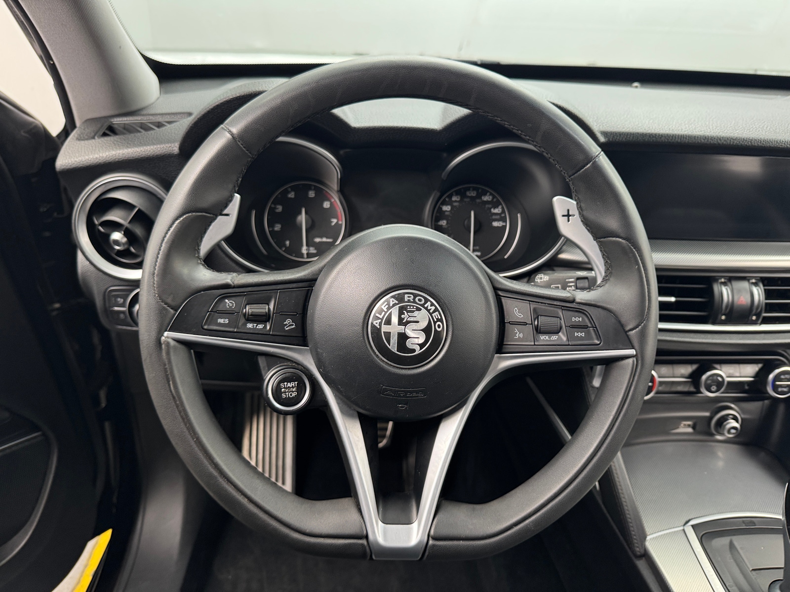 Thumbnail: 2018 Alfa Romeo Stelvio - 4