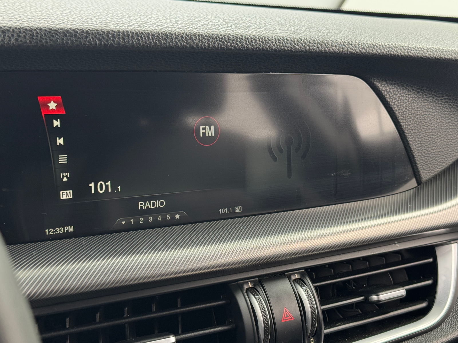 Thumbnail: 2018 Alfa Romeo Stelvio - 3