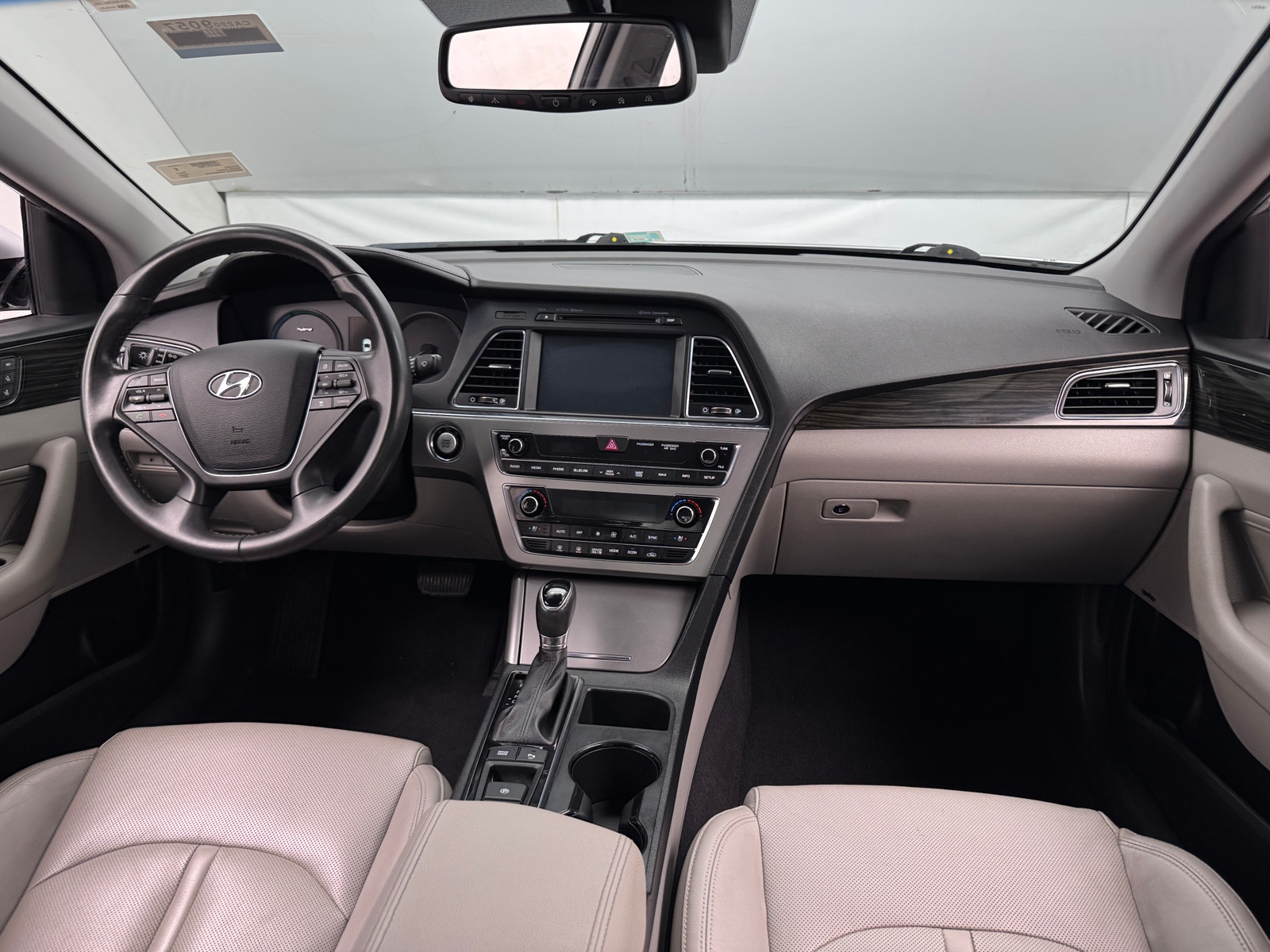 Thumbnail: 2017 Hyundai Sonata - 2