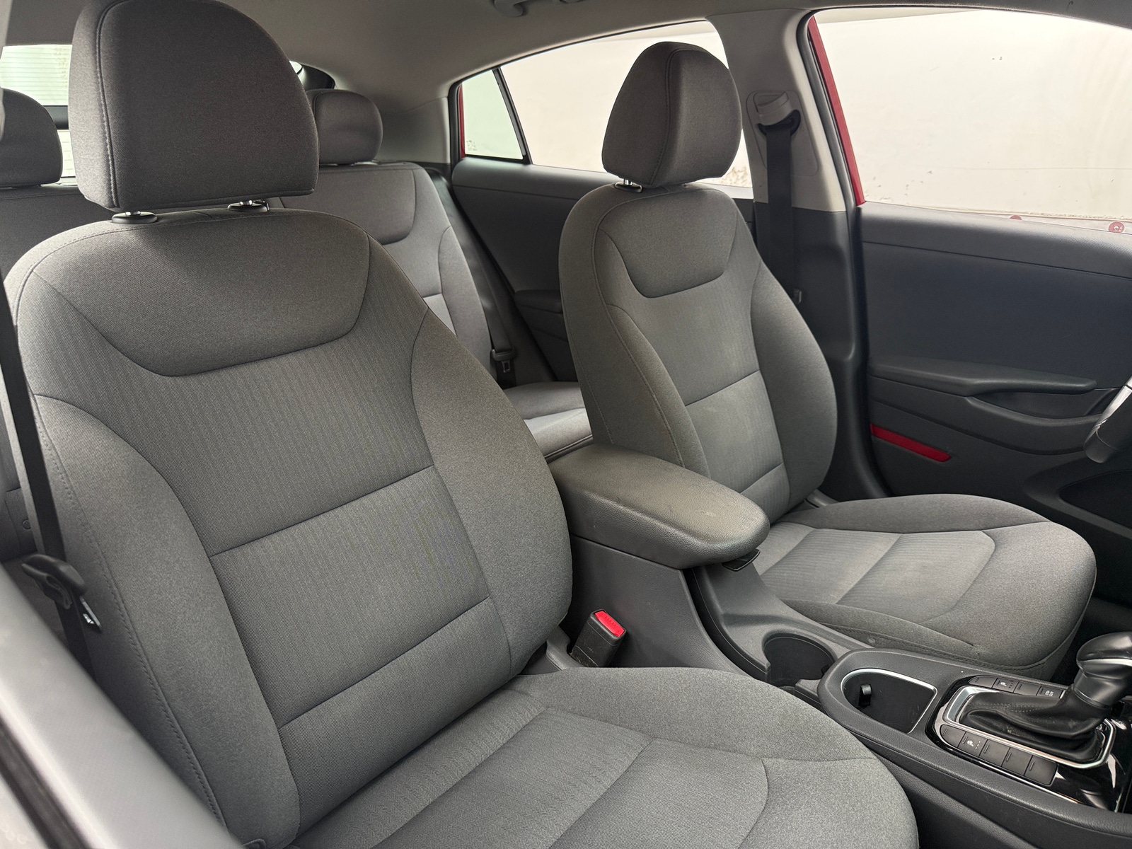 Thumbnail: 2022 Hyundai Ioniq - 2