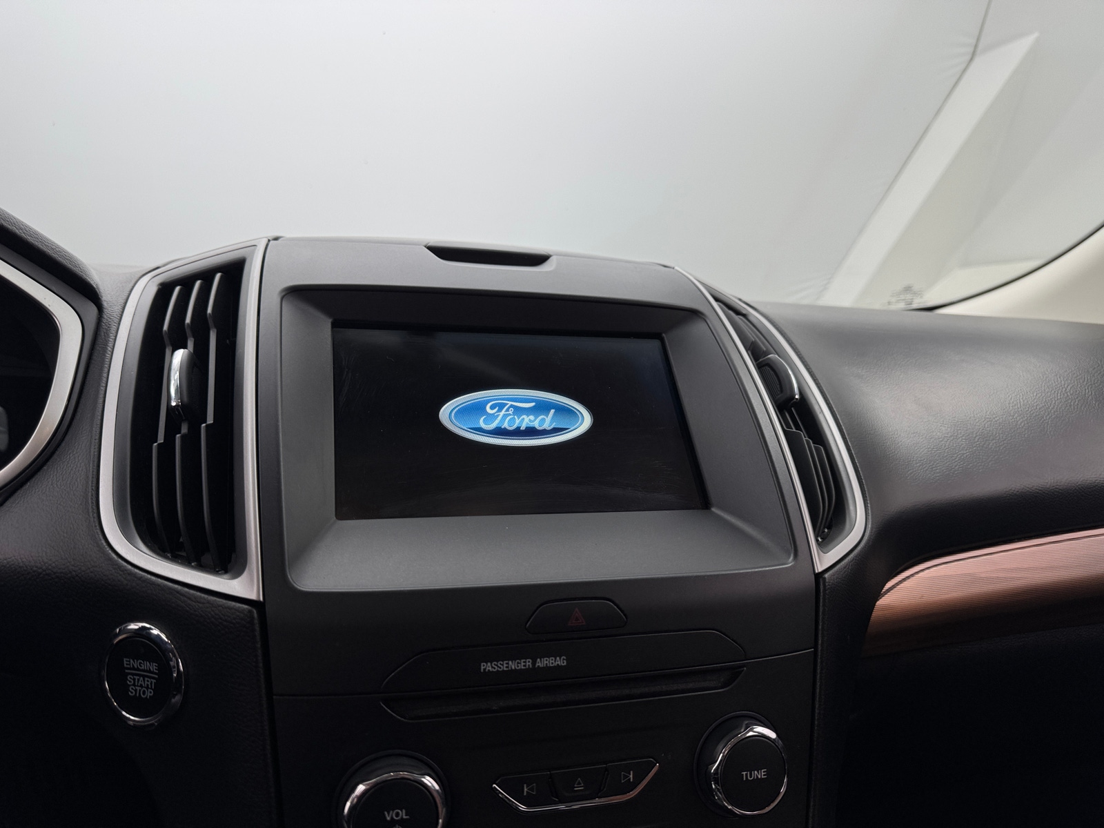 Thumbnail: 2018 Ford Edge - 4