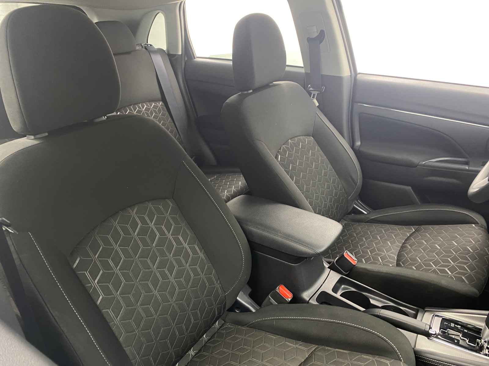 Thumbnail: 2024 Mitsubishi Outlander Sport - 2